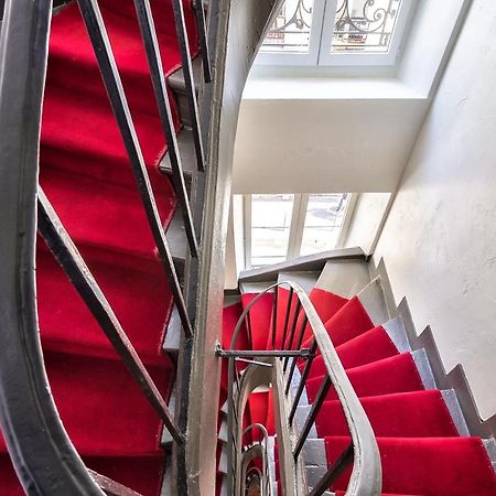 Stylish Mezzanine Studio In The Heart Of Paris 3F Exterior photo
